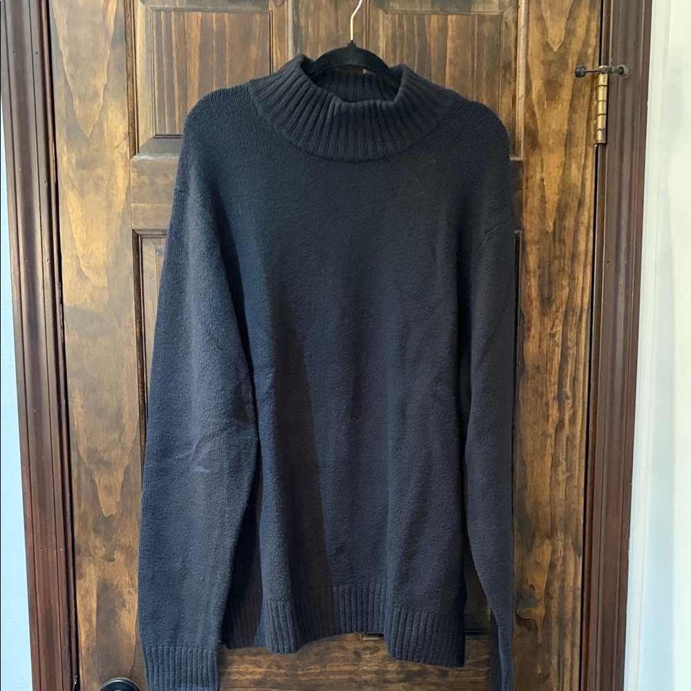 Amazon Essentials Men’s Black Turtleneck Sweater